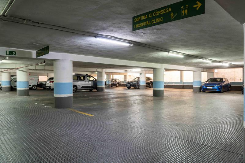 Foto bf39cdf7-d8be-48ba-bcde-605bd19924a8. Alquiler parking coche en calle comte urgell 234 234 en Barcelona