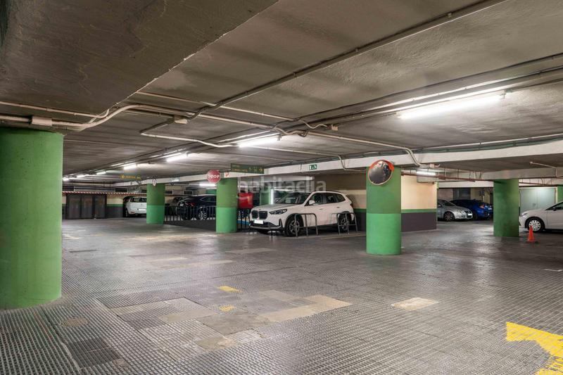 Foto 05397830-0dfc-4486-a871-47604ae04a58. Rent car parking in calle comte urgell 234 234 in Barcelona