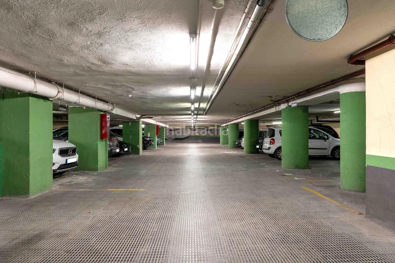 Foto bd427d8e-6c9b-4840-88df-1f7b03b254fc. Location parking voiture dans calle comte urgell 234 234 dans Barcelona