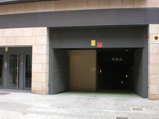 Car parking in CALLE VILAMARI 110