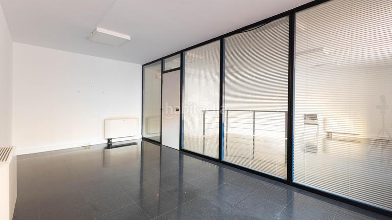 Foto b1ba0dcc-33ee-4dab-ba9f-0d1ca8853685. Location bureau dans calle dos de maig 202 dans El Clot Barcelona