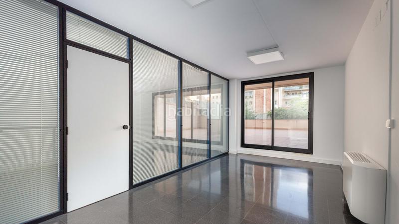 Foto aca5fa34-f950-43c5-8d40-3d16a9d73f3d. Miete büro in calle dos de maig 202 in El Clot Barcelona