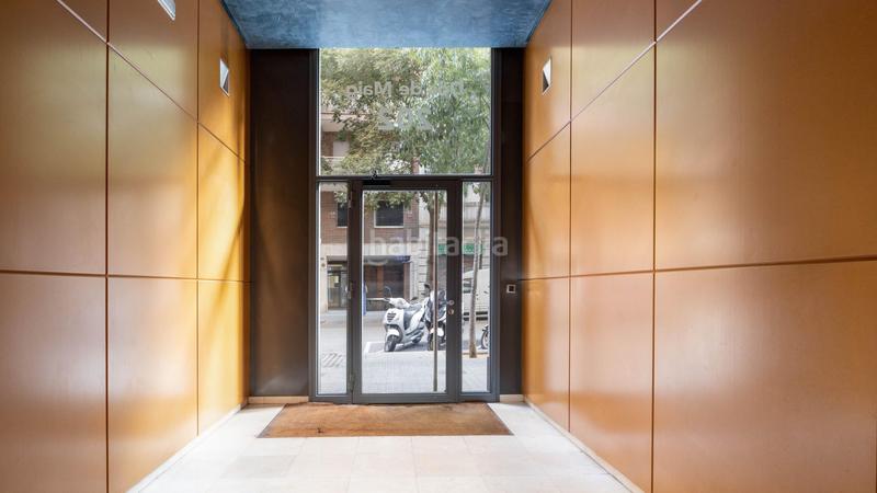 Foto 72ea8caa-5248-40db-946f-eb8ac2ceb67d. Lloguer oficina a calle dos de maig 202 a El Clot Barcelona