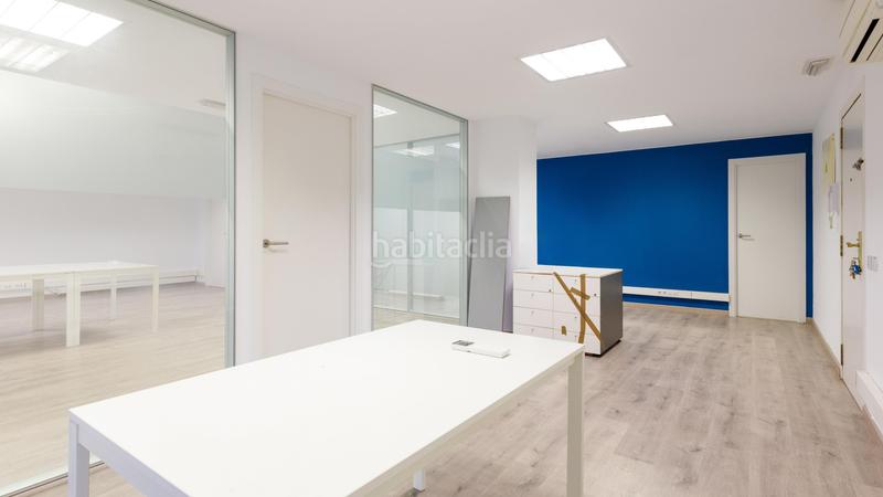 Foto 538ef5d3-809d-4c1a-af54-316ffb034480. Location bureau dans avenida josep tarradellas 91 dans Barcelona