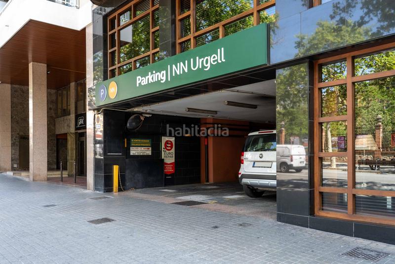 Foto a840cd67-e042-4ccd-8c88-b70b16139757. Lloguer aparcament de moto a calle comte urgell 234 234 a Barcelona