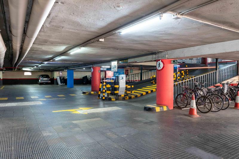 Foto d79eda14-4863-402c-b3a1-aae485e898b5. Rent motorcycle parking in calle comte urgell 234 234 in Barcelona