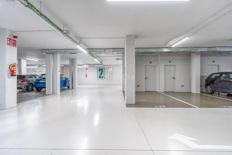 Foto 9f0ee5c5-27ca-44e2-ba9a-e8c6985f6d10. Rent car parking in calle pizarro 88 in Eixample Mataró