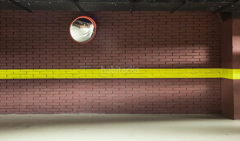 Foto b8c38a76-4241-4cfb-ac82-fde76f38880d. Location parking moto dans calle lepanto 350 dans Sagrada Família Barcelona