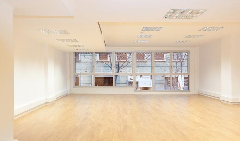 Foto 04487759-5b23-4738-bc5d-8104d58f628e. Location bureau dans calle calabria 143 dans La Nova Esquerra de l´Eixample Barcelona