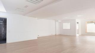 Office space in CALLE CALABRIA 143