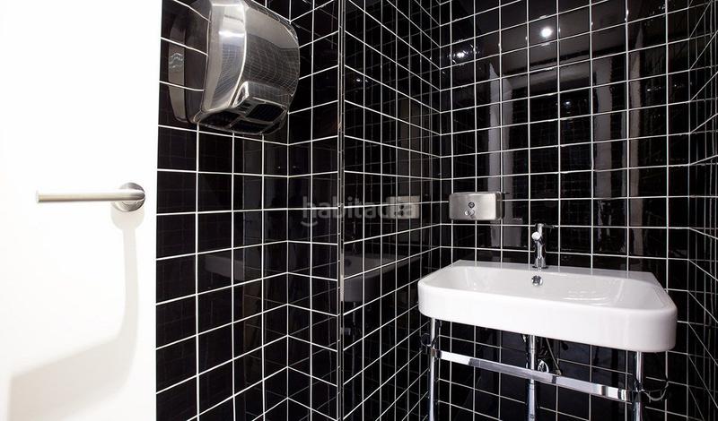 Foto 4687dd75-a725-4cbb-906c-df3c21992cfe. Alquiler oficina en calle calabria 143 en La Nova Esquerra de l´Eixample Barcelona