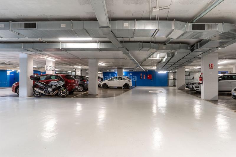 Foto 80b3904f-179d-48b1-b3f2-b69f16dc2757. Alquiler parking moto en calle concepcion arenal 296 en Barcelona