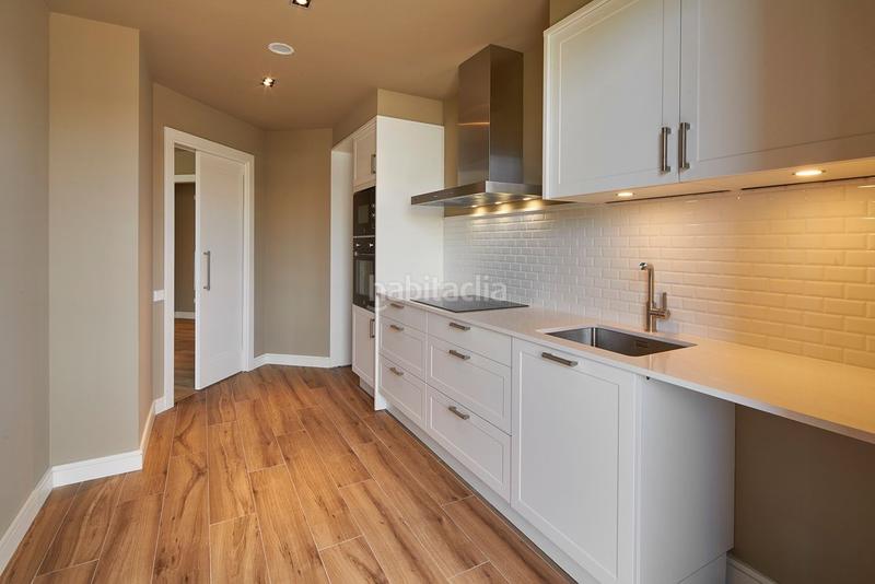 Foto 60ec443d-2c9b-442d-bad3-fdf448c7f58b. Alquiler piso en calle bacardi 40 en Santa Eulàlia Hospitalet de Llobregat (L´)