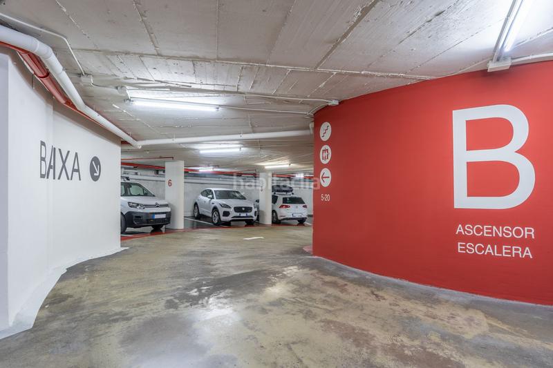 Foto 90b387c2-74f6-4a37-822f-415d515714d8. Lloguer aparcament cotxe a calle via augusta 281 a Barcelona