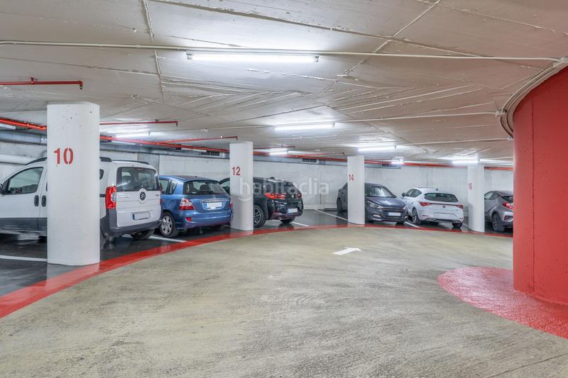 Foto a1cf755c-3452-4242-af53-7899d087cd5a. Lloguer aparcament cotxe a calle via augusta 281 a Barcelona