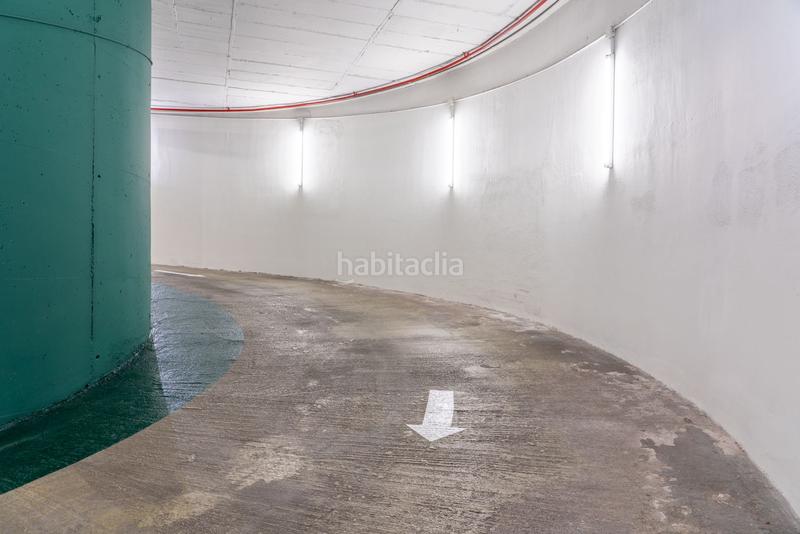 Foto 7f2bb543-dc12-4366-b6da-5a2a71f8fbcc. Alquiler parking coche en calle via augusta 281 en Barcelona