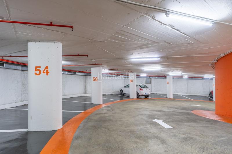 Foto e11a0144-a8cf-4b7c-9618-8343acaf4300. Alquiler parking coche en calle via augusta 281 en Barcelona