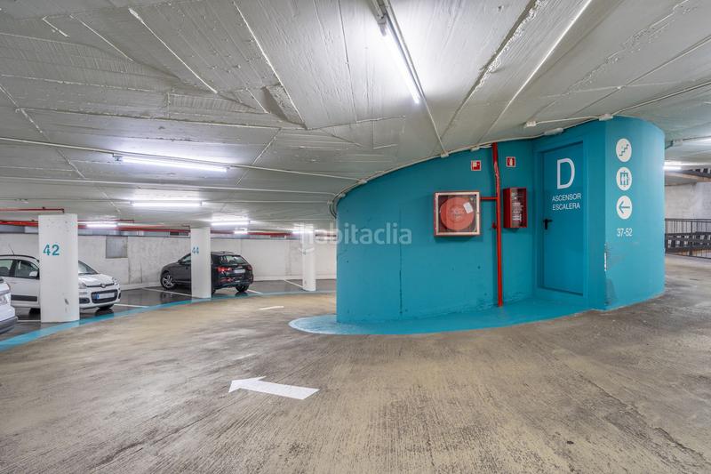 Foto e9af4ccc-ed4b-45a9-bbb9-9465fc6d6bd9. Alquiler parking coche en calle via augusta 281 en Barcelona