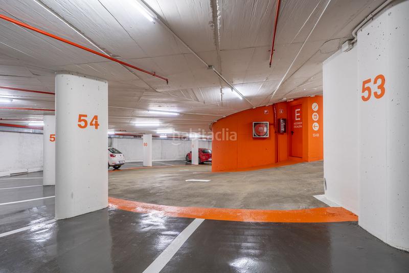 Foto f45c7e3d-e37f-4fcf-8ecd-07c2c38ac471. Alquiler parking coche en calle via augusta 281 en Barcelona