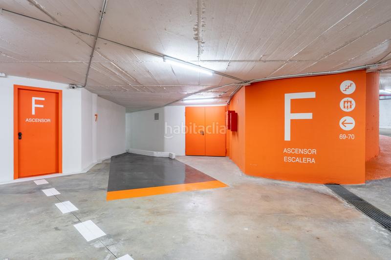 Foto 1132f62a-74b5-4cec-8d0b-ff9125bc042c. Affitto posto auto in calle via augusta 281 in Tres Torres Barcelona