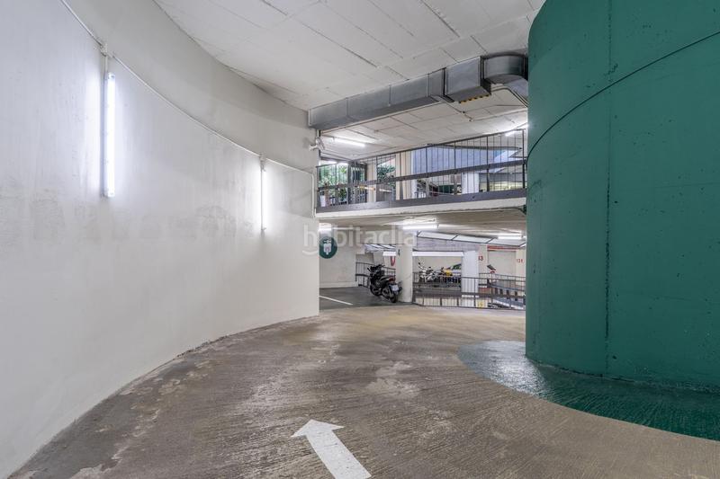 Foto be818f39-302f-404e-9b0e-c5d754f0a99d. Affitto posto auto in calle via augusta 281 in Tres Torres Barcelona