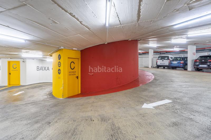 Foto fe0bc285-b70b-47ad-b674-11c4c2c724bb. Affitto posto auto in calle via augusta 281 in Tres Torres Barcelona