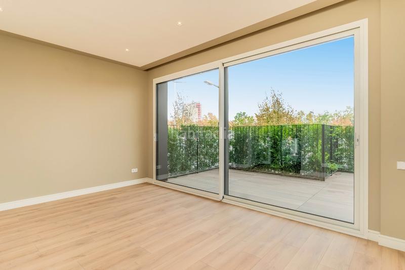 Foto 45b0fbec-a602-48bd-813f-5662bd49da93. Location rez-de-chaussée 94m<sup>2</sup> dans ronda de jean monnet 230 dans Sabadell