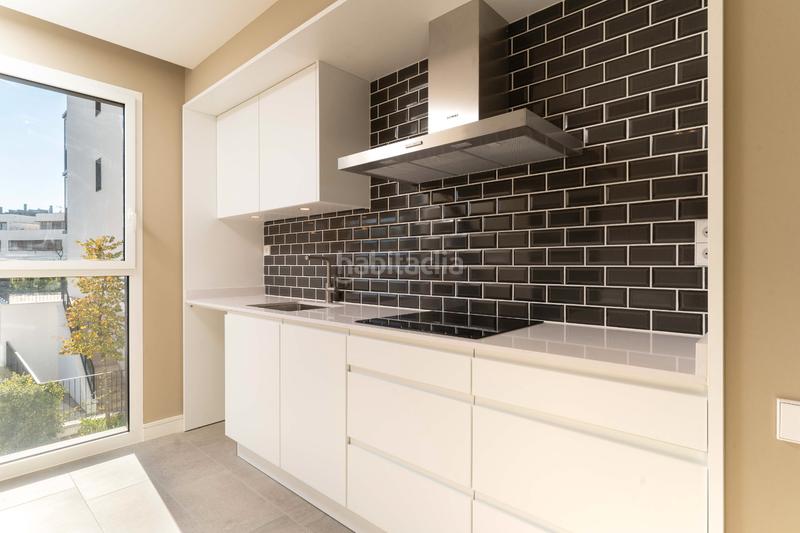 Foto f5e0ea37-d540-47ae-a190-0088ad8d3f08. Lloguer pis 119m<sup>2</sup> a ronda de jean monnet 230 a Can Gambús Sabadell