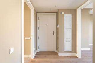 Miete Etagenwohnung in Rda. jean monnet 230-238, sabadell 230-