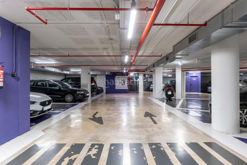 Foto 31a97d30-eb6c-4dec-ba12-a57bfb5c07bf. Location parking voiture dans calle via augusta 349- dans Barcelona