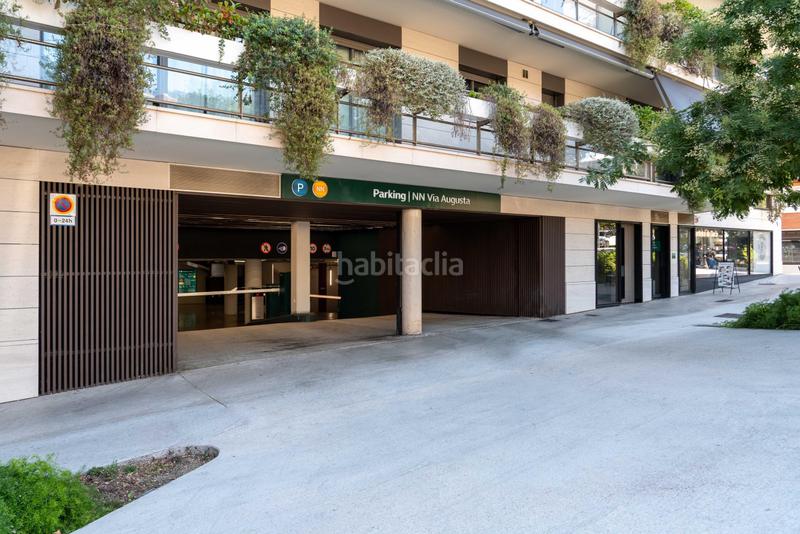 Foto 8919e5b2-f86a-460d-bc2f-20cfde8b2c6d. Location parking voiture dans calle via augusta 349- dans Barcelona