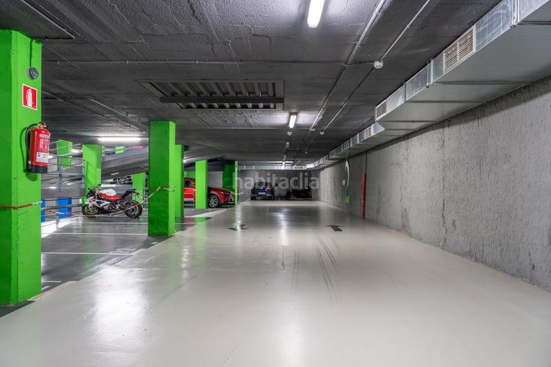 Foto d6295383-6e01-4795-8a91-9492c66b33da. Alquiler parking coche en calle carreras candi 62-6 en Barcelona