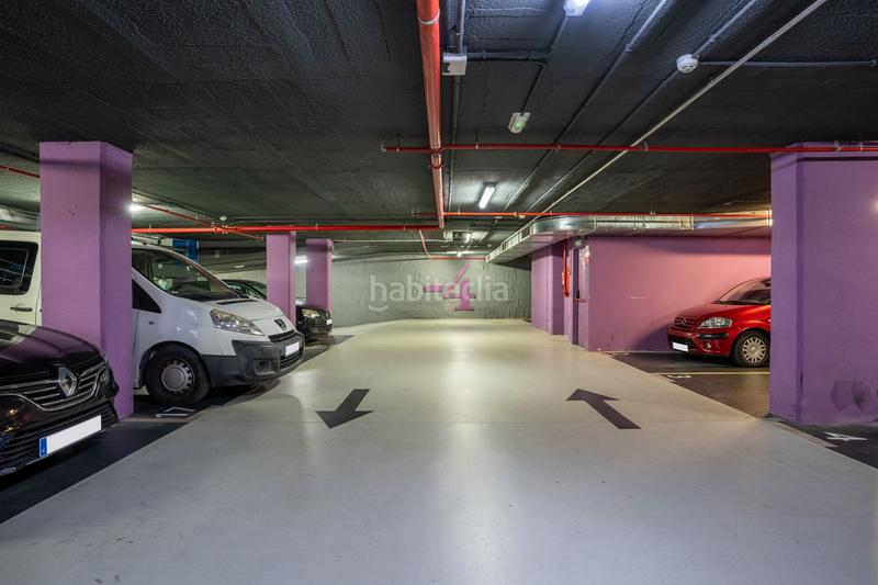 Foto 9dcbad51-1c46-4fd6-a35d-c955ba0740b6. Miete autoparkplatz in calle carreras candi 62-6 in Barcelona