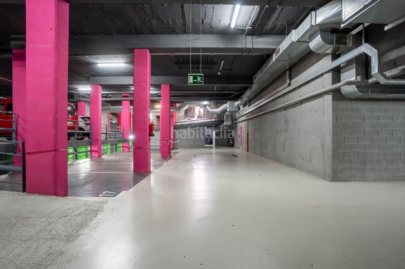 Foto 0b88cceb-edc0-40af-8a30-234e22207b67. Location parking voiture dans calle carreras candi 62-6 dans Barcelona