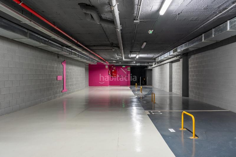 Foto ab6bac4d-939e-4508-aba3-a76a8d5ef22c. Location parking voiture dans calle carreras candi 62-6 dans Barcelona