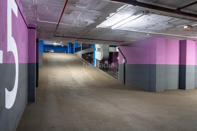 Foto c3156cad-9dfb-49cc-a6bd-671dba3cb560. Location parking voiture dans avenida diagonal 593 dans Barcelona