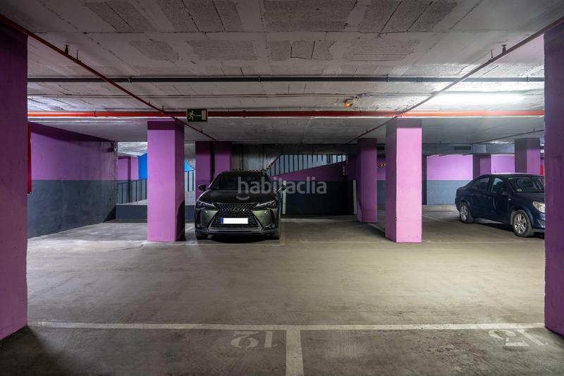 Foto d8cdf624-a7ee-4093-a1fd-90d9d1e5a55f. Location parking voiture dans avenida diagonal 593 dans Barcelona