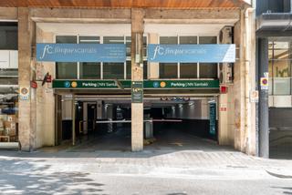 Rent Car parking in Calle santalo 14