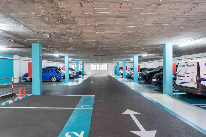 Foto b33b7017-0aa5-4851-9f7e-cbec51d50b12. Alquiler parking moto en calle comte borrell 28 en Barcelona