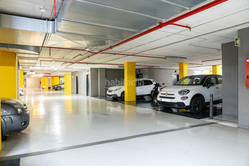 Foto 7d0092d0-096a-41e6-865a-f53b7f997259. Location parking voiture dans calle esteve terradas 17 dans Barcelona