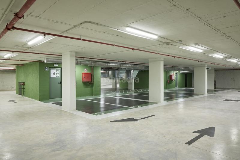 Foto 9edb57e9-d79e-481c-8678-597bdd87f4cc. Location parking voiture dans calle enamorats 40-4 dans Barcelona