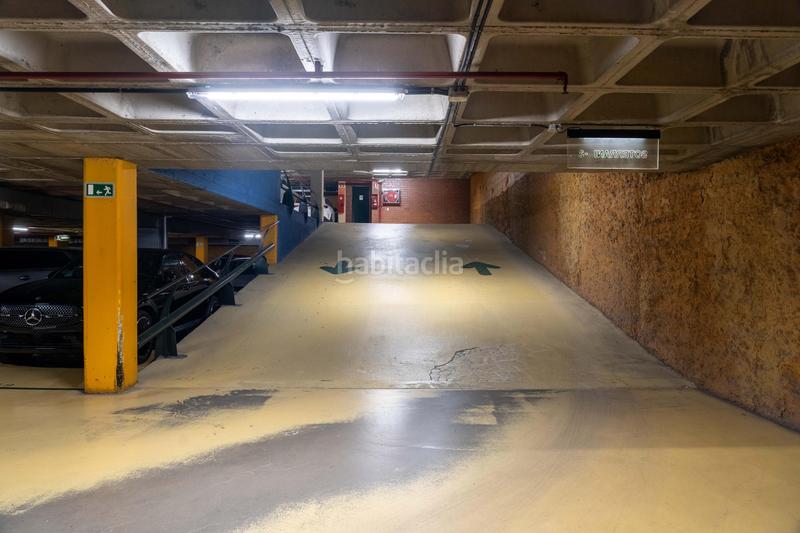 Foto c681c11f-879e-45bd-b644-87a37b51ca01. Location parking moto dans calle valencia 309 dans Dreta de l´Eixample Barcelona