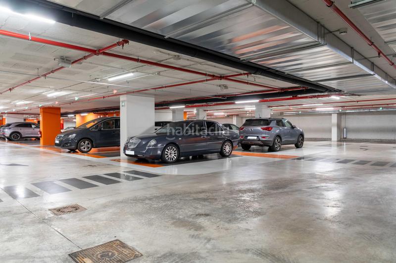 Foto 2bcf94c1-5298-4b2c-97ee-e74cb39ffa2c. Rent car parking in calle corcega 344 in Dreta de l´Eixample Barcelona