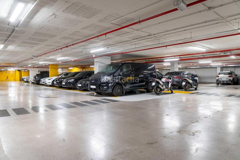 Foto eab0a518-c91e-4883-bdd9-95772fd6707b. Rent car parking in calle corcega 344 in Dreta de l´Eixample Barcelona