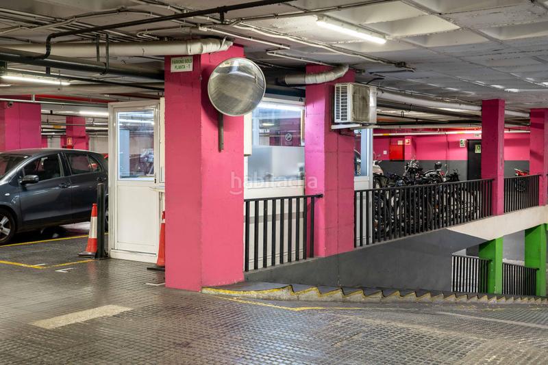 Foto bccc7094-791c-437b-8ba7-0080171e45d7. Lloguer aparcament cotxe a calle comte urgell 154 a Barcelona