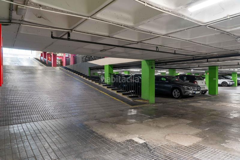 Foto 1491801a-2b1f-4d39-bac7-02c425c6ae74. Location parking voiture dans calle comte urgell 154 dans Barcelona