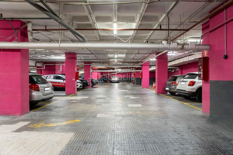 Foto 2d0cfabd-7aee-4344-8bb9-4f94c83e6bb2. Location parking voiture dans calle comte urgell 154 dans Barcelona