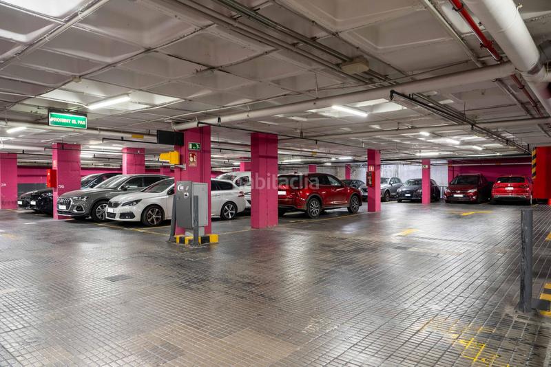 Foto efd2113a-f9ae-4d7c-96ca-dfaa0489b952. Location parking voiture dans calle comte urgell 154 dans Barcelona