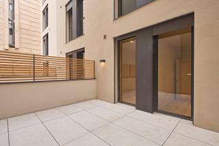 Rent Flat in Carrer de valència 595