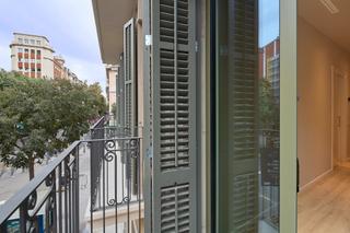 Flat in Carrer de València 595